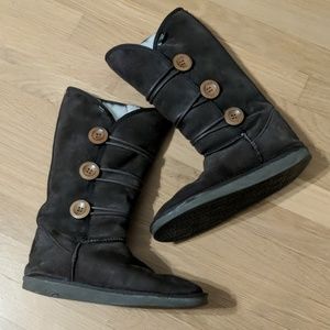 EMU wool boots in dark brown